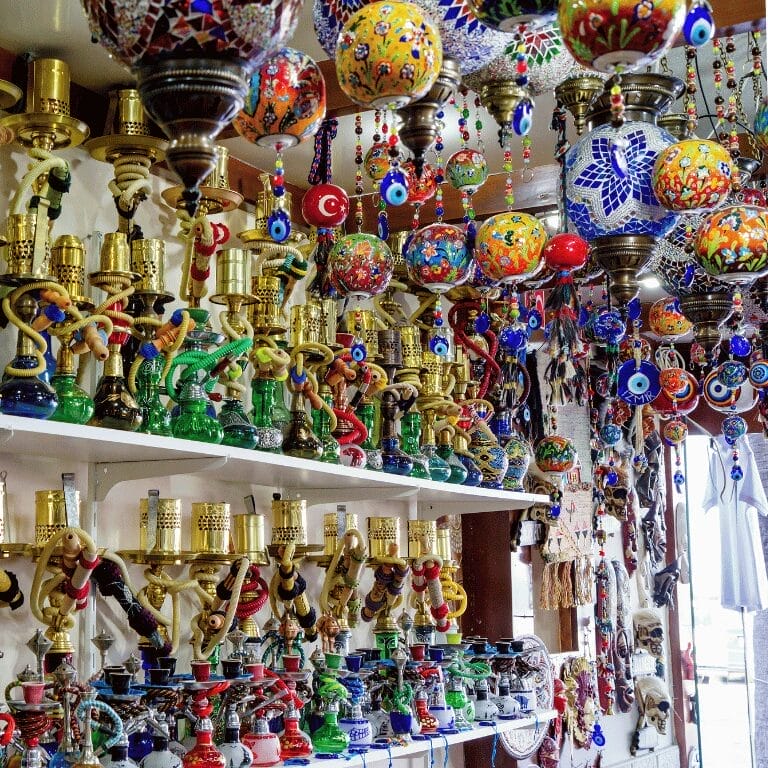 Souvenir Shopping: Meaningful Keepsakes from Your Travels