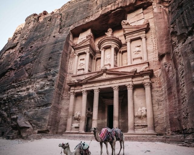 Aussie Experiences: Personalized Egypt and Jordan Tour Packages - Cultural Etiquette and Customs